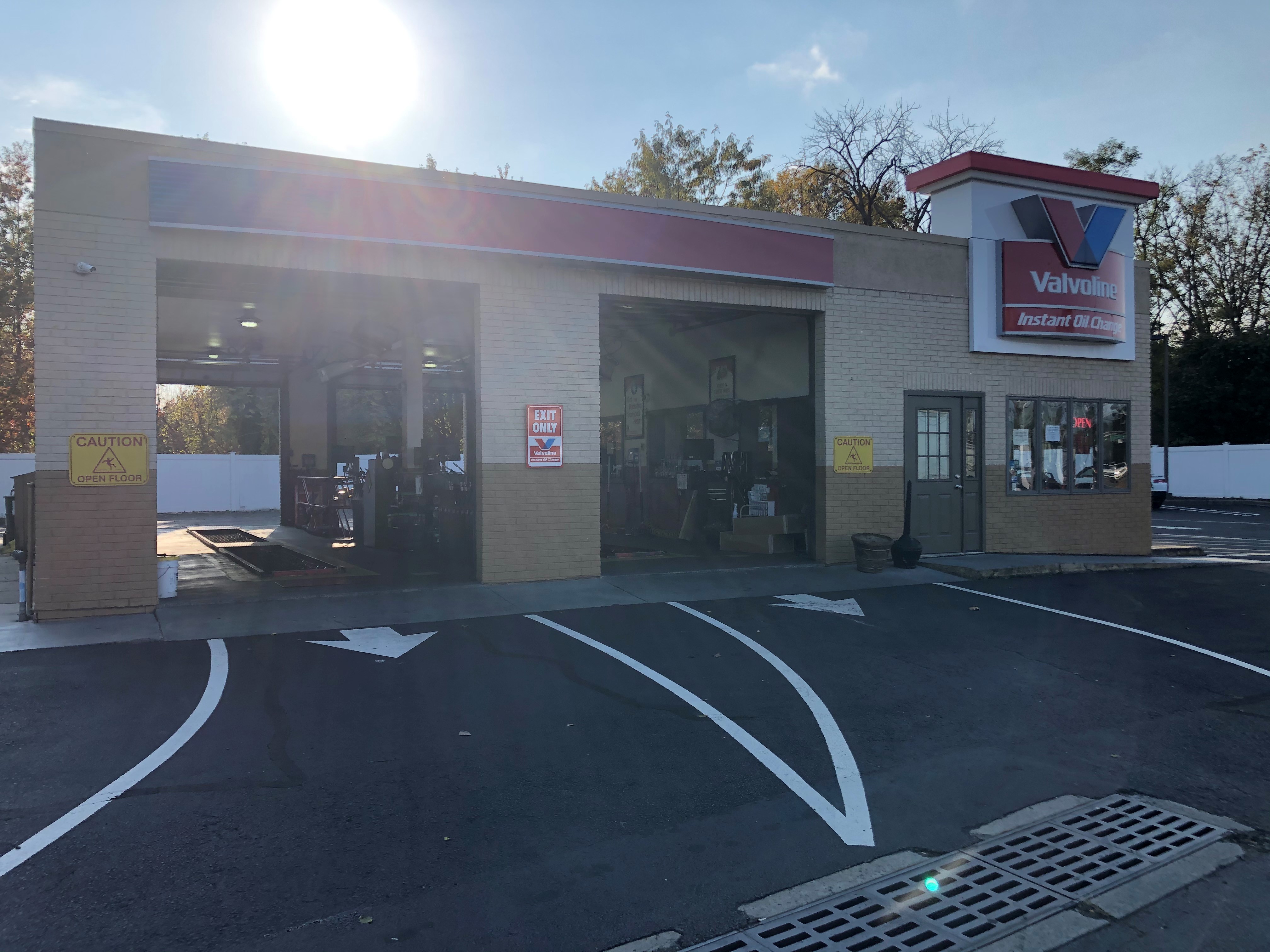 Piscataway Oil Change Services Valvoline Instant Oil Change℠ AN3141