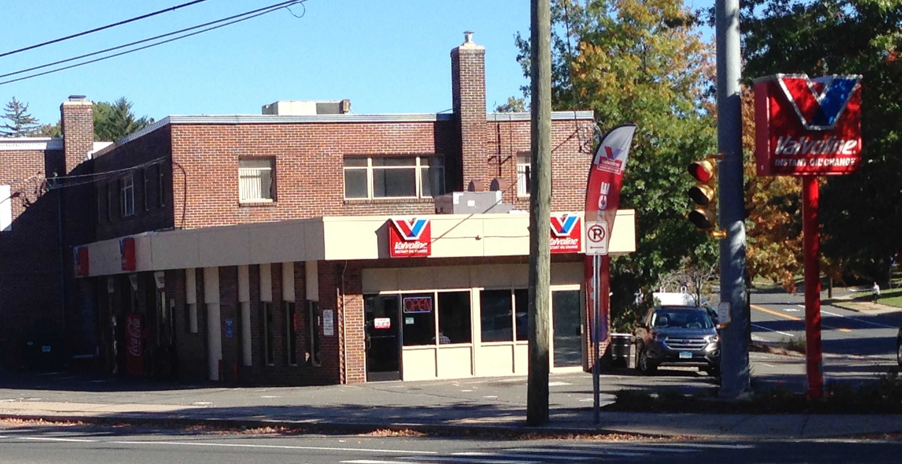 Oil Change FARMINGTON AVE.