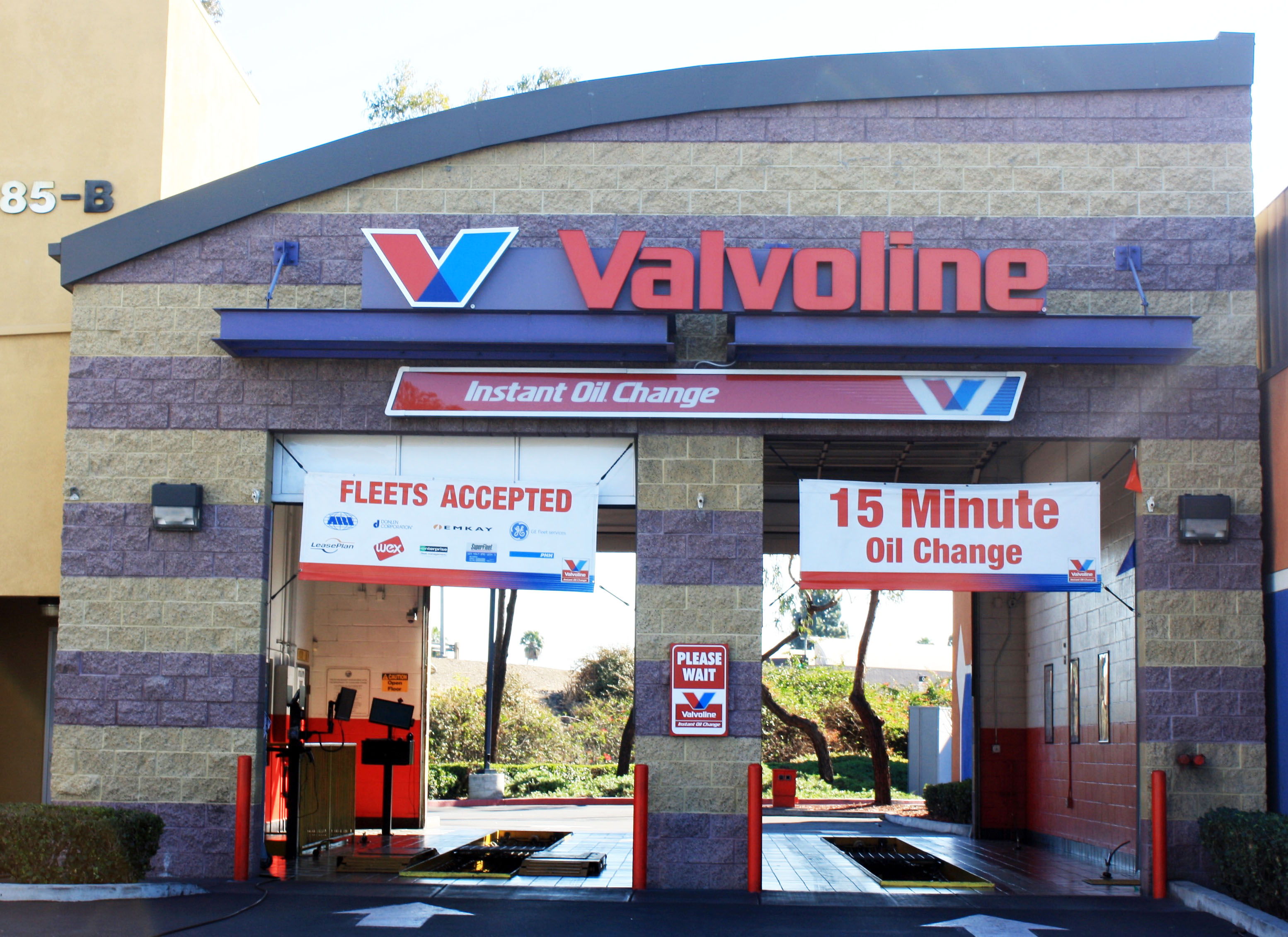 Long Beach Oil Change Services | Valvoline Instant Oil Change℠ GN0062